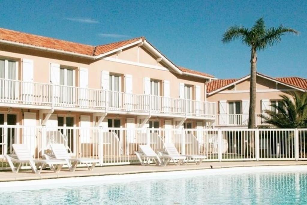 T3 En Duplex Avec Grande Piscine